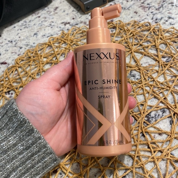 New NEXXUS Epic shine anti humidity spray - Picture 2 of 4